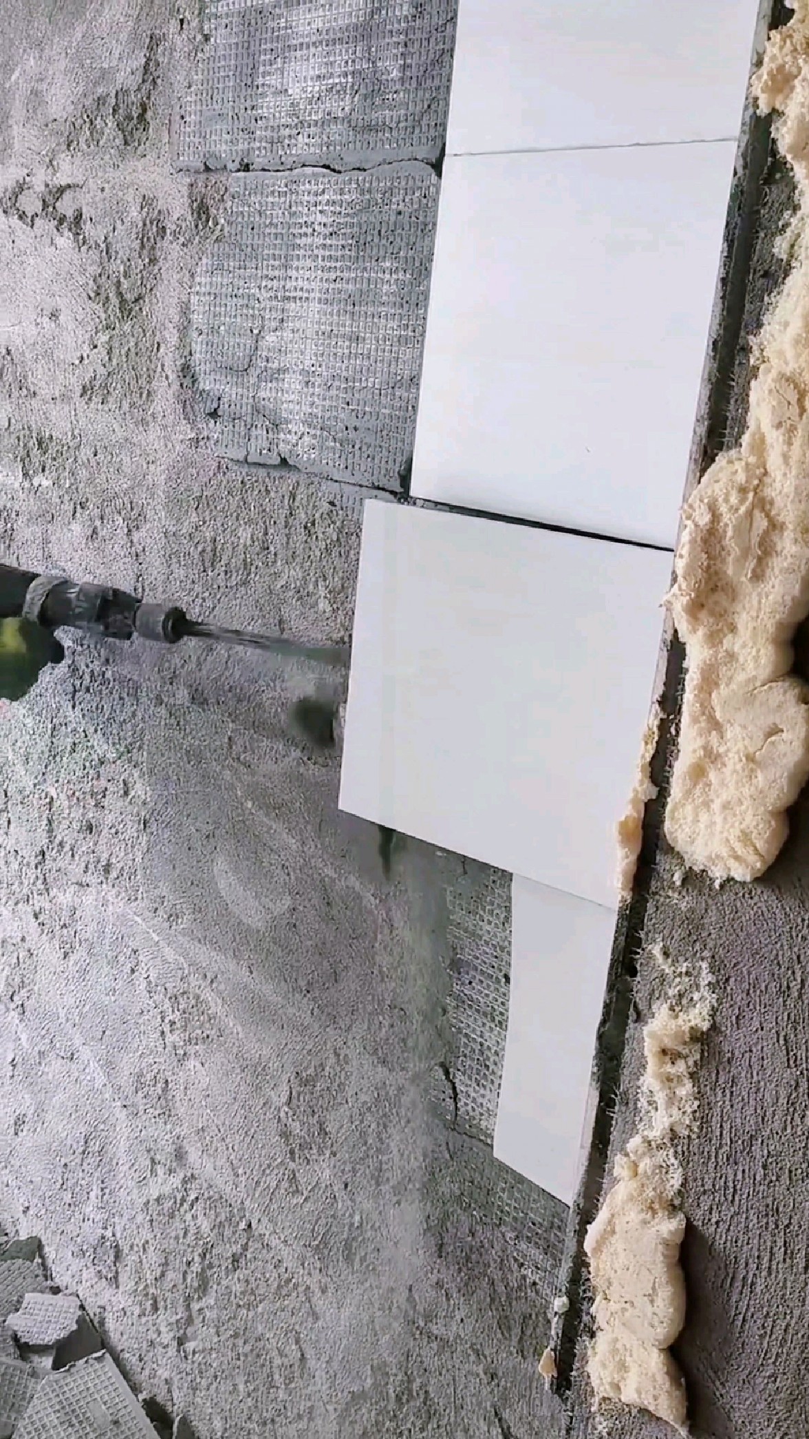 厨房墙砖空鼓怎么处理掉(厨房墙砖有空鼓时间久了会不会掉) 厨房墙砖空鼓怎么处理掉(厨房墙砖有空鼓时间久了会不会掉)